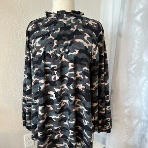 Lularoe camo loose flowy top size XL